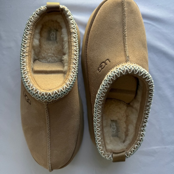 UGG TAZZ II SAND Size 9 AUTHENTIC WITH ORIGINAL BOX! - Picture 6 of 8